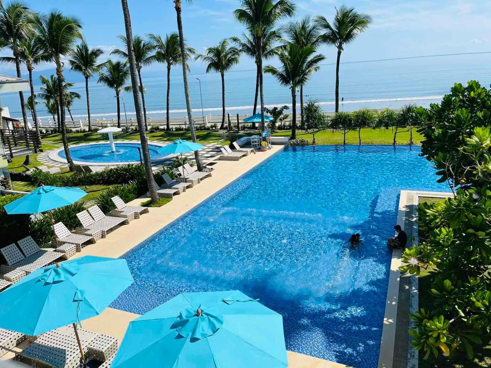 Costa Pacifica Resort Baler Exterior photo