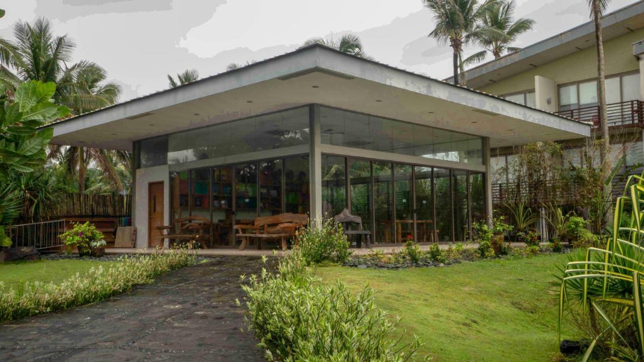 Costa Pacifica Resort Baler Exterior photo